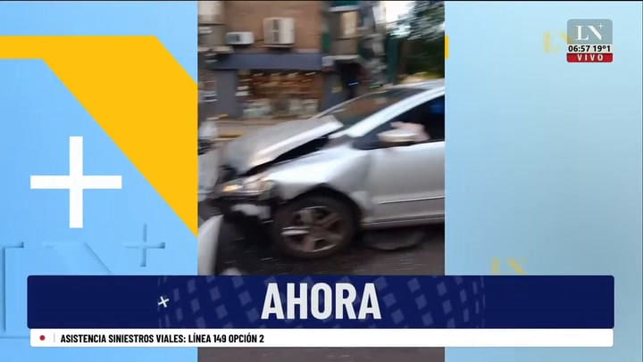 Choque de dos autos en Recoleta: 6 heridos