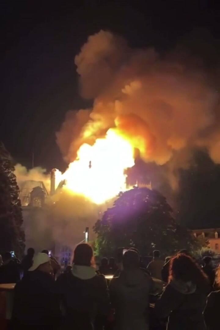 Más imágenes del incendio de la alcaidía de Limoges