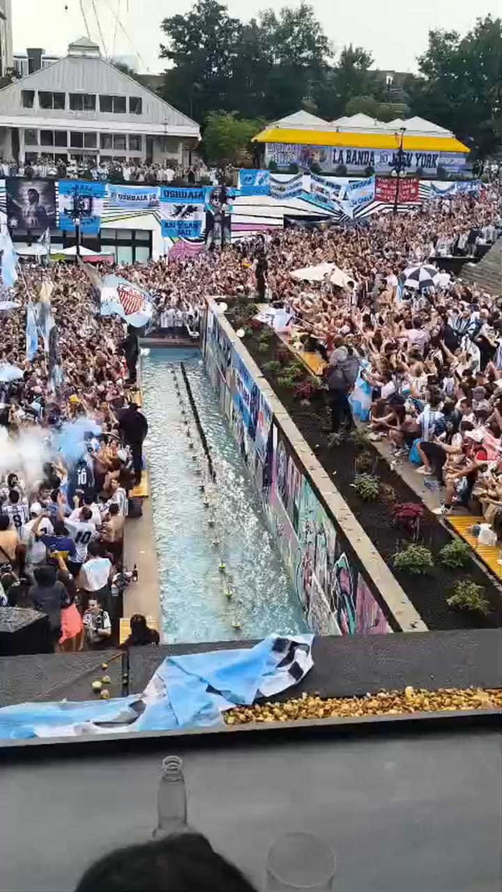 "Muchachos...", banderazo argentino en la previa de la semi contra Inglaterra