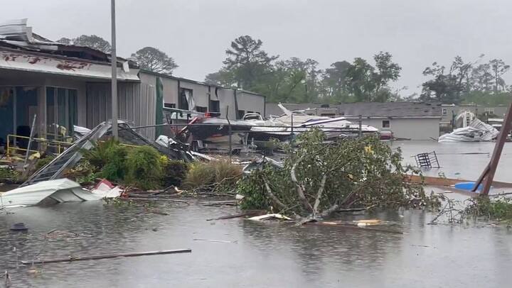 Tornado e inundaciones (X @aaronjayjack) en Slidell, Luisiana, Estados Unidos