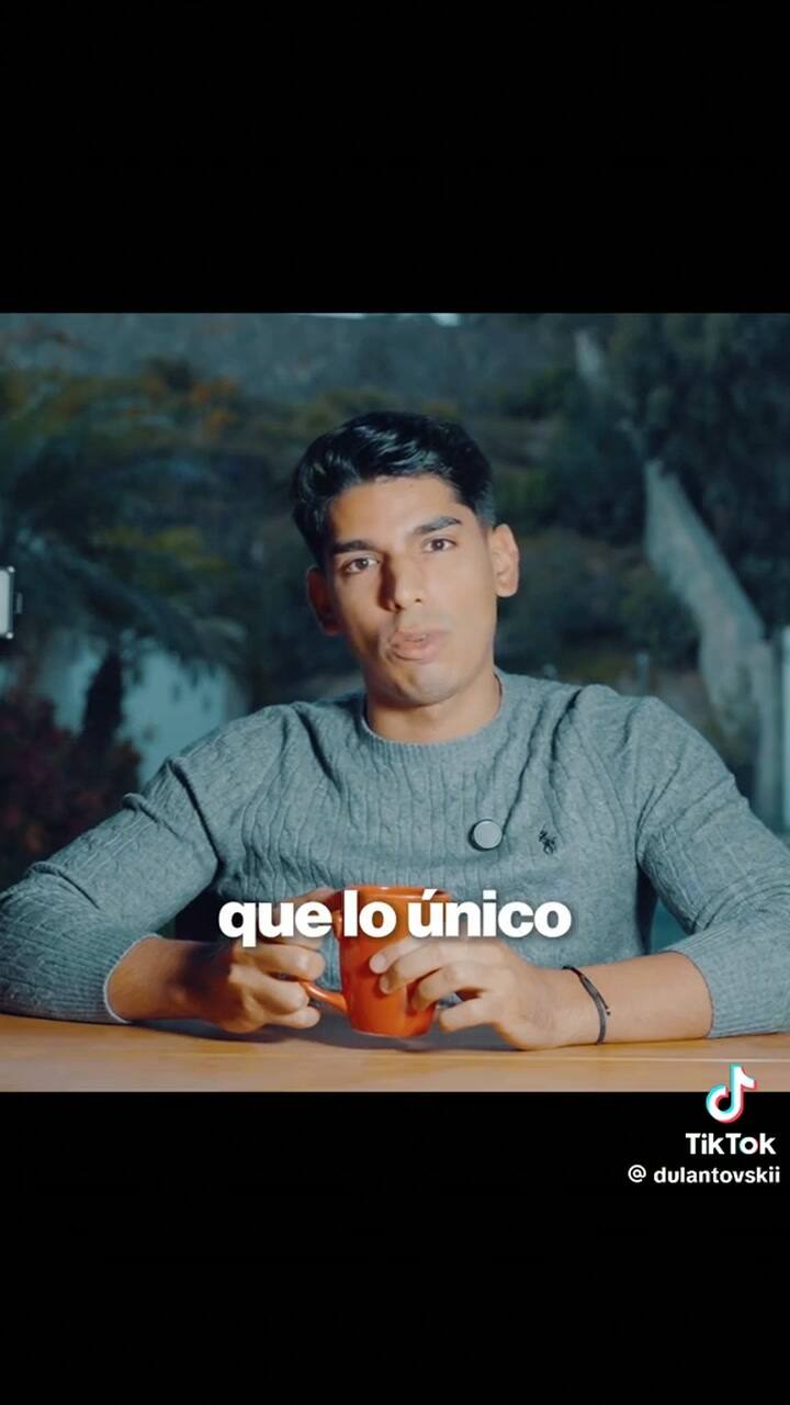 De acuerdo con ciertos influencers, no comer sano evidencia una mala conducta y falta de amor propio