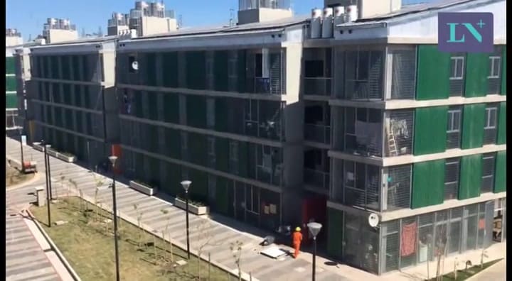 De depósito de contenedores a un barrio para 110 familias