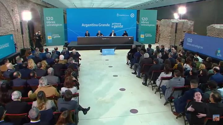 Alberto Fernández culpó a los turistas por la suba del dólar blue