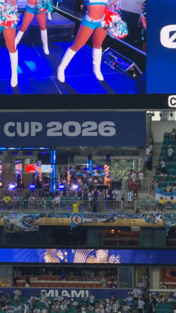 El show en el entretiempo del partido