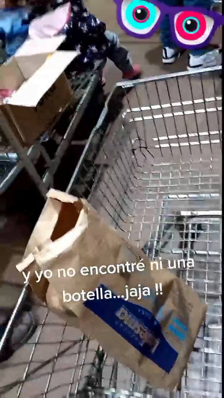 Una clienta se quejó de faltantes de aceite en el mayorista