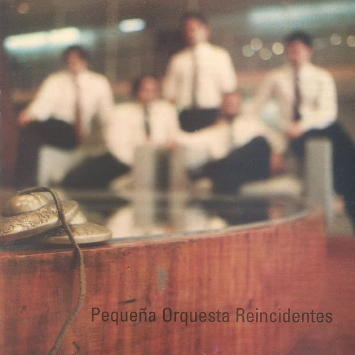 Sticks & Stones - Fuente: Youtube