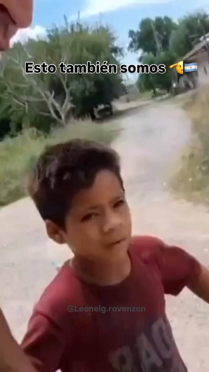 Un niño fue sorprendido por policías que le celebraron el cumpleaños en La Plata