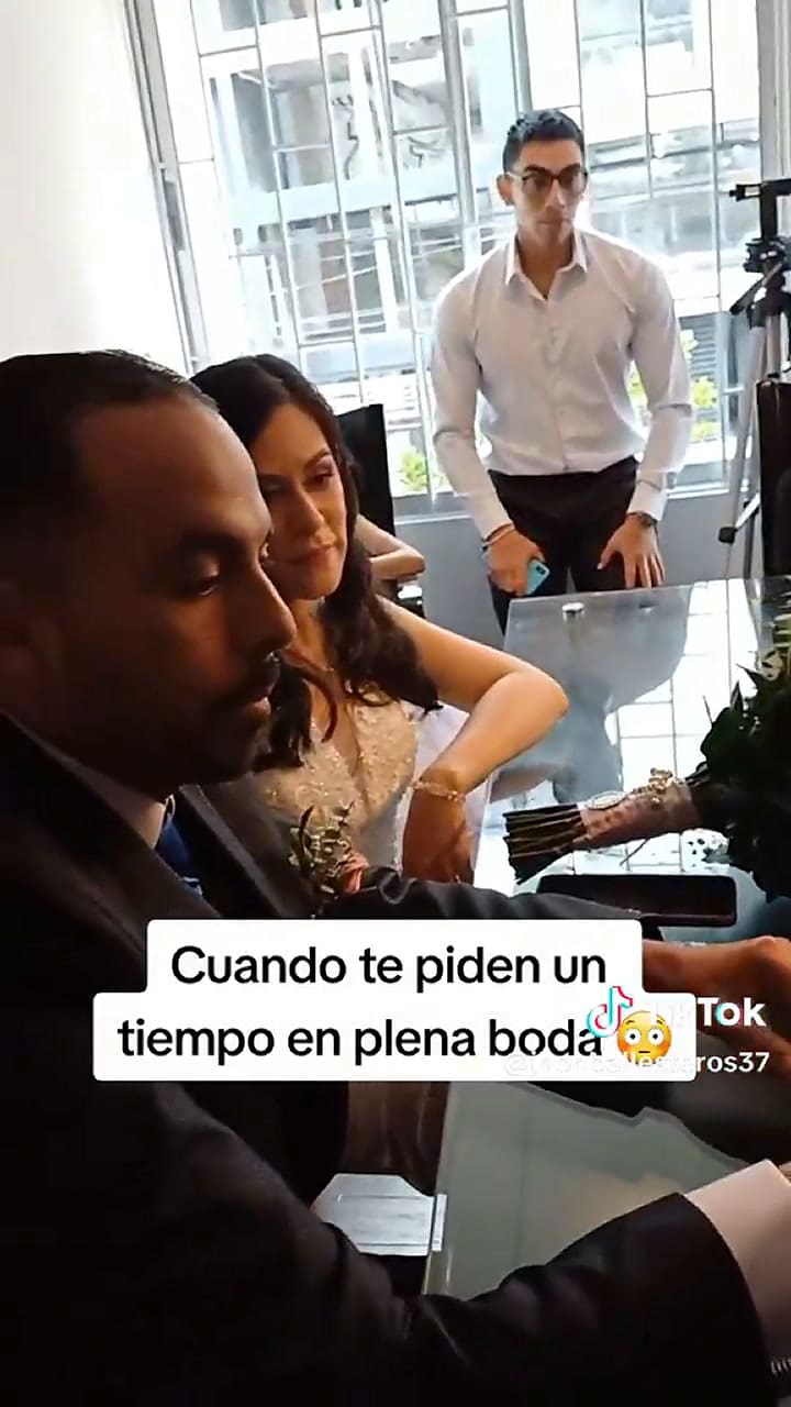 Se pidieron un tiempo en plena boda