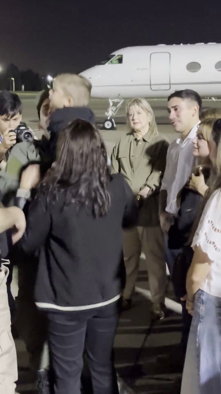 El emotivo reencuentro de Nahuel Gallo con su familia