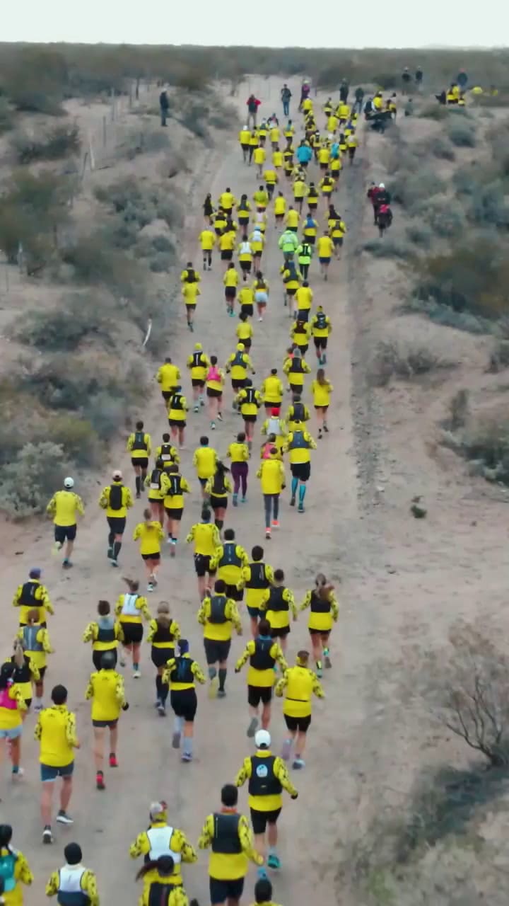 Un grupo de jinetes agredió con fustas y piedras a corredores durante una competencia en Río Negro