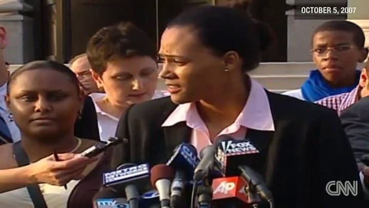 Marion Jones confesando y pidiendo disculpas