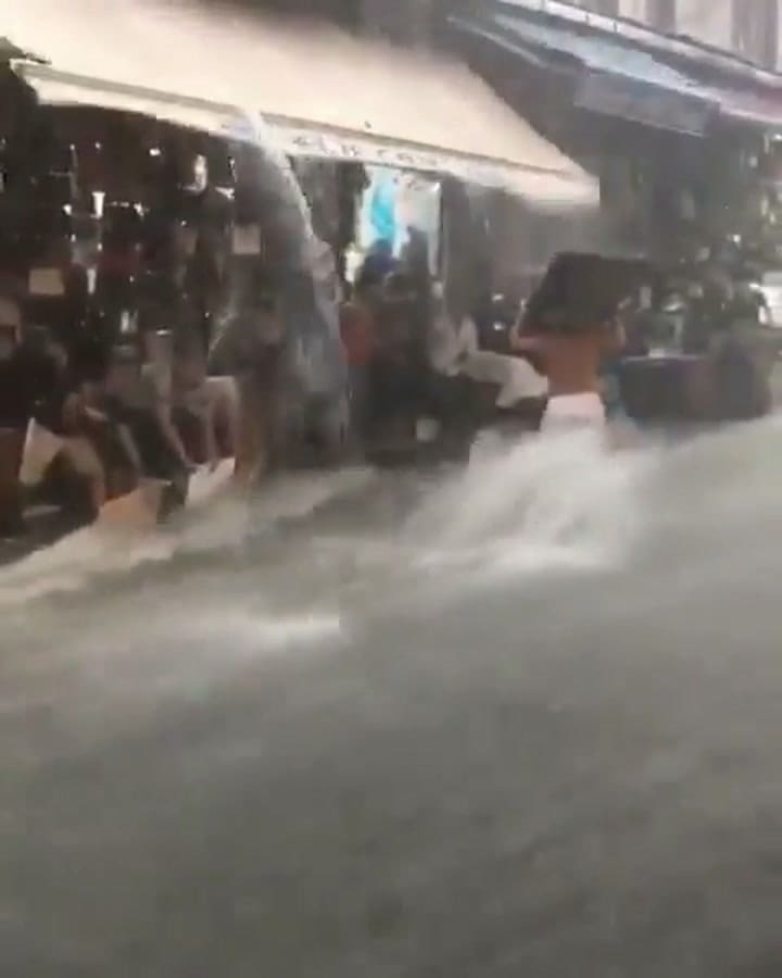 Intensas lluvias en Estambul