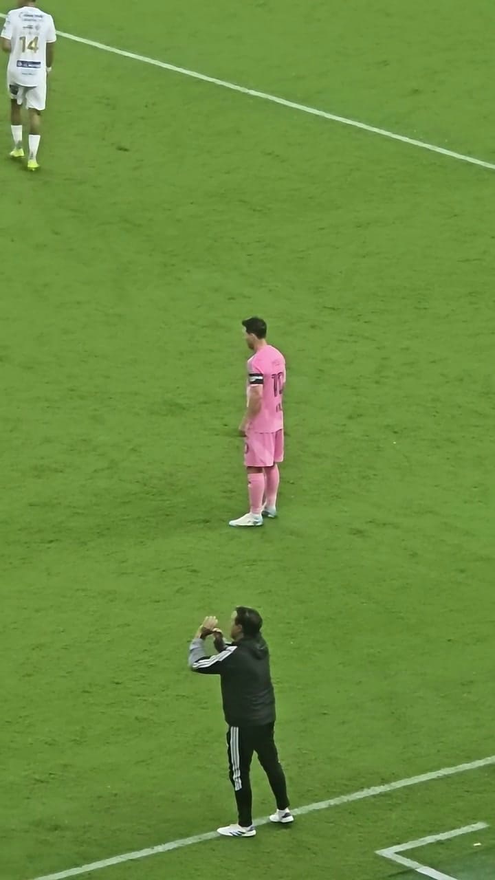 El enojo de Lionel Messi cuando el árbitro decidió suspender el partido de Inter Miami en la Leagues Cup
