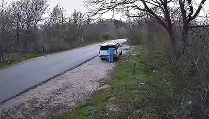 Un hombre abandonó a su perro cerca de Dowdy Ferry Road y Teagarden Road en Dallas