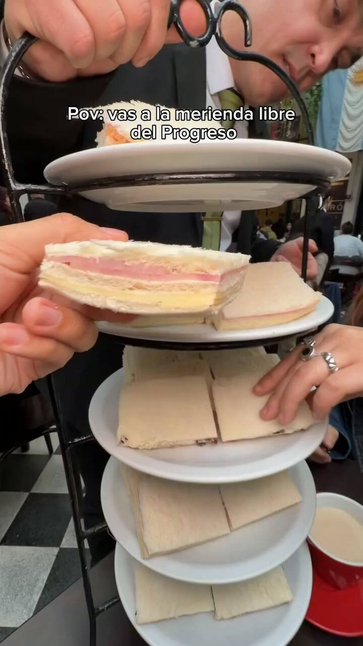 Así son las famosas meriendas libres de El Club del Progreso - @elprogresorestaurante