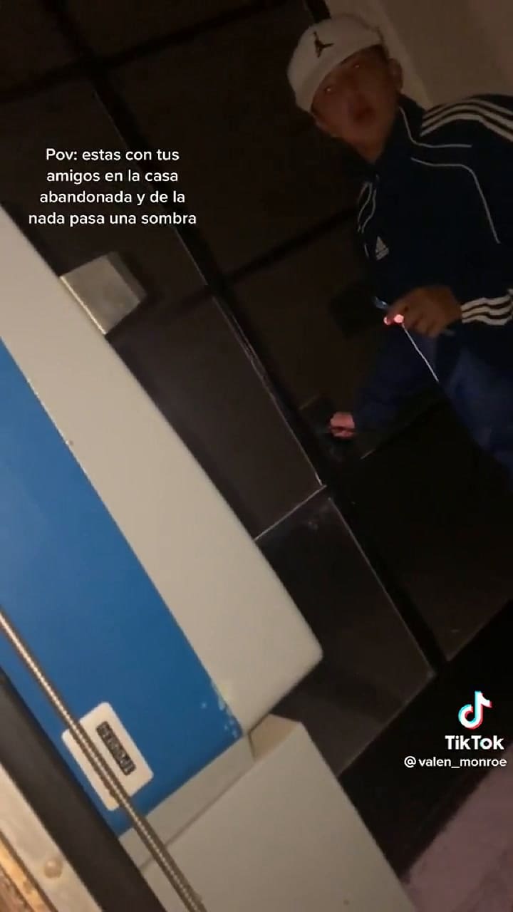 Un grupo de amigos entraron a una casa abandonada y se llevaron un susto