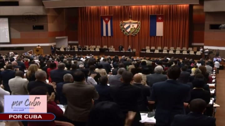 Miguel Díaz-Canel se alista para reemplazar a Raúl Castro en Cuba - Fuente: AFP