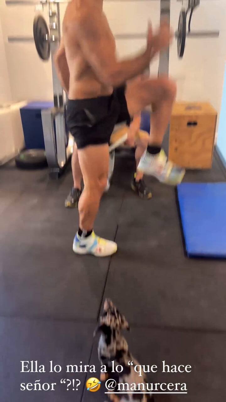Nicole Neumann con su perrita Rufi