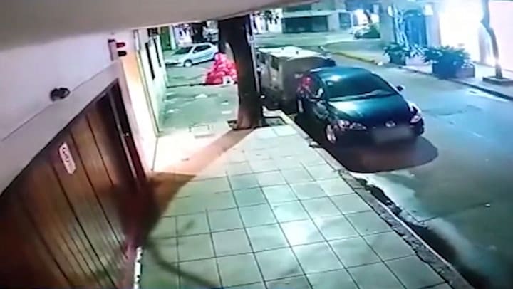 Hombre araña en Palermo: quisieron robar un departamento, saltaron del balcón y fueron detenidos