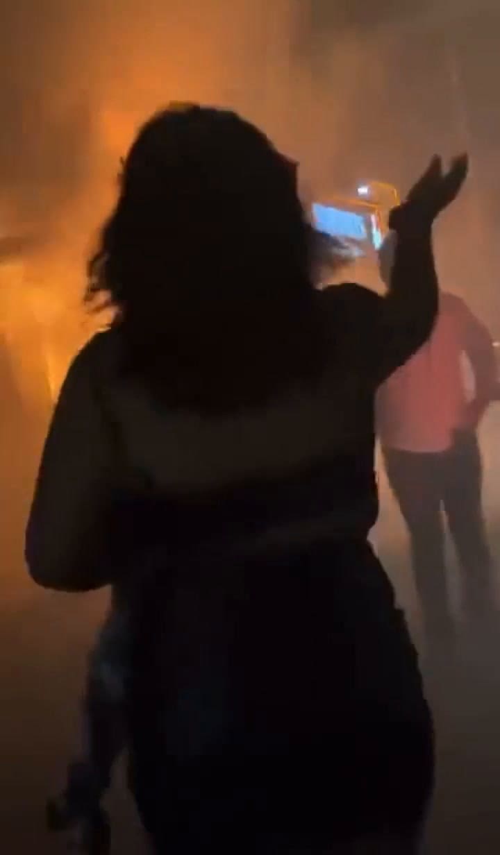 El incendio devoró por completo el bar de México