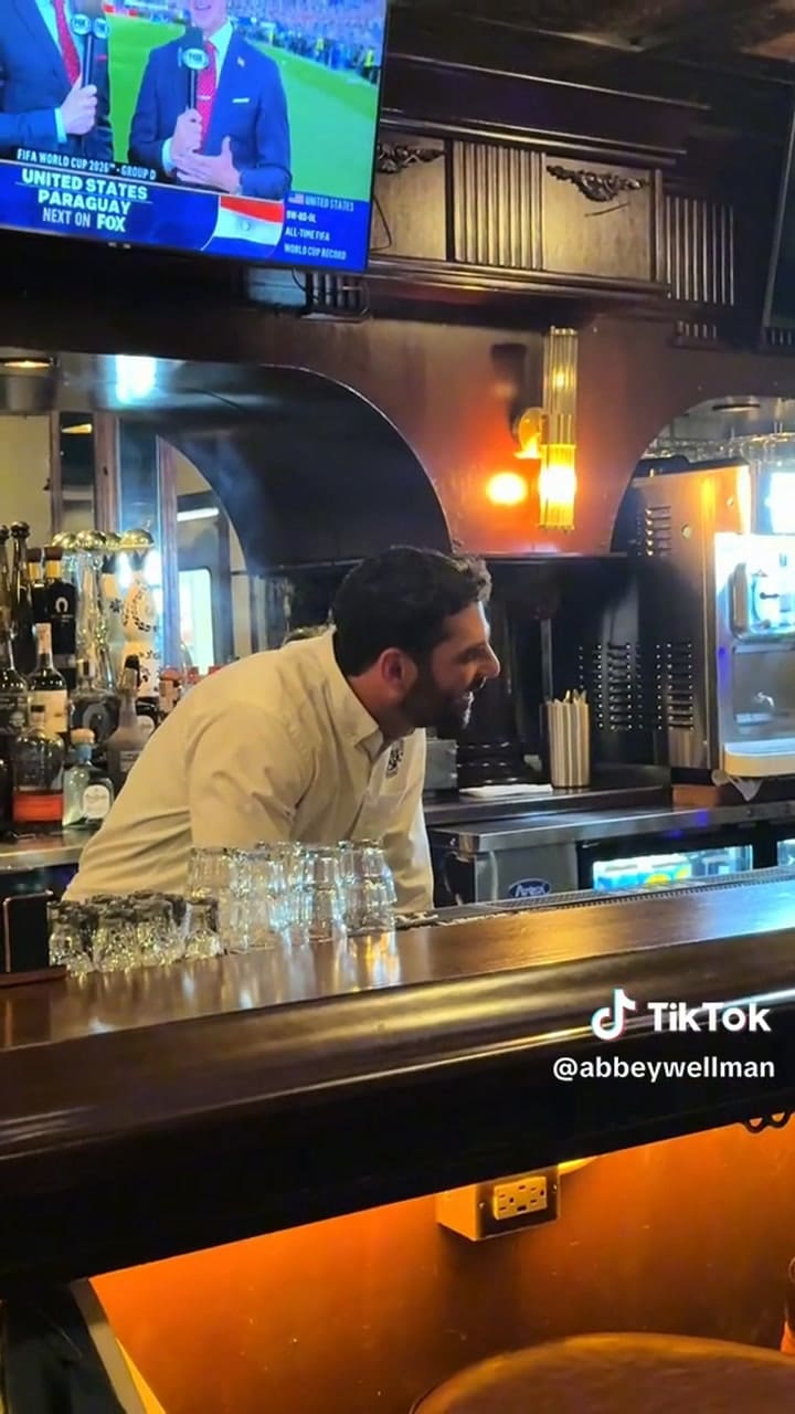 La reacción de los amigos de Abbey a los motivos de su divorcio