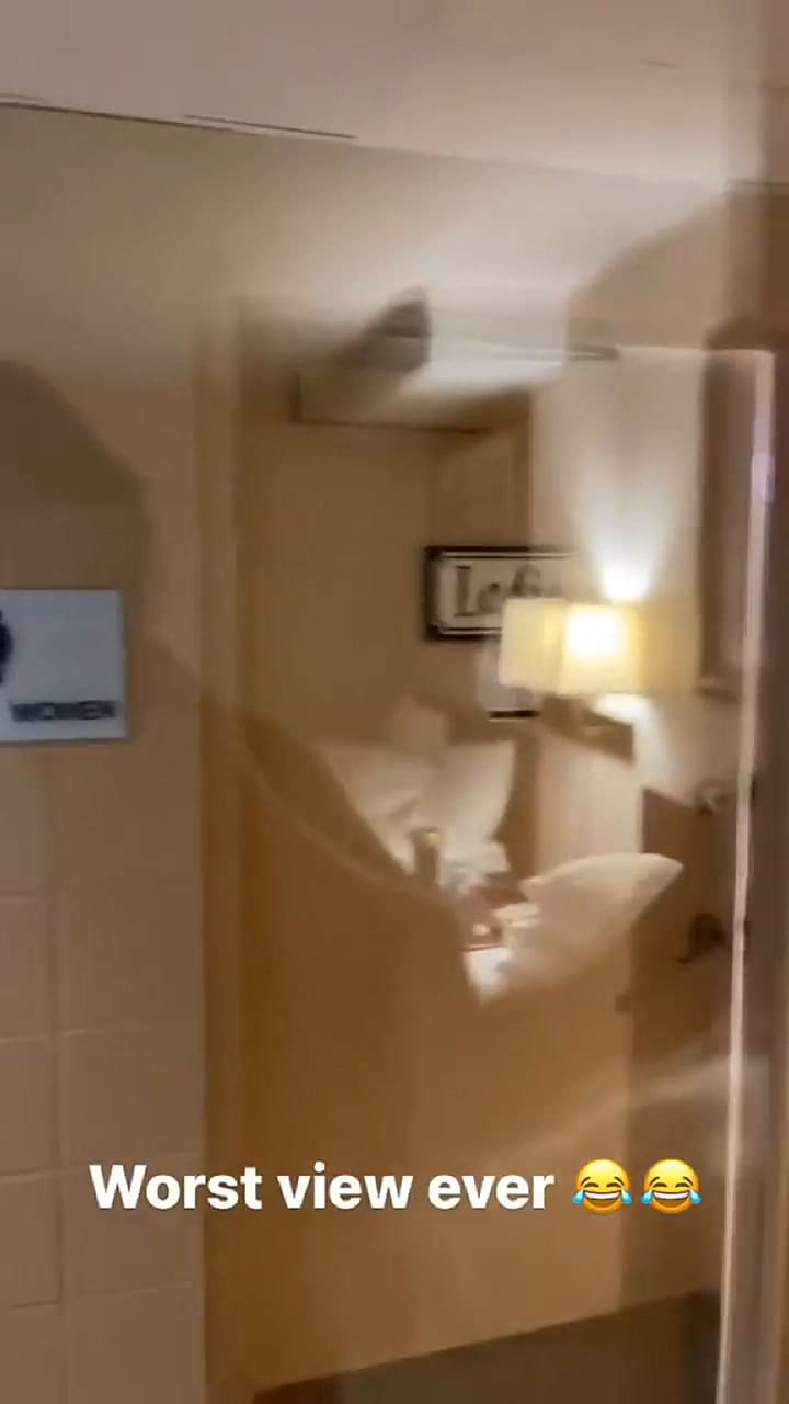 Un cómico canadiense compartió 'la peor vista de la historia' desde su habitación de hotel.