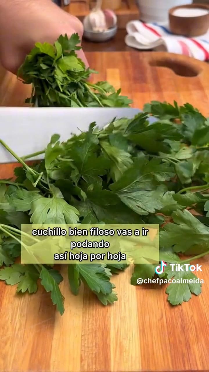 Cómo hacer chimichurri casero