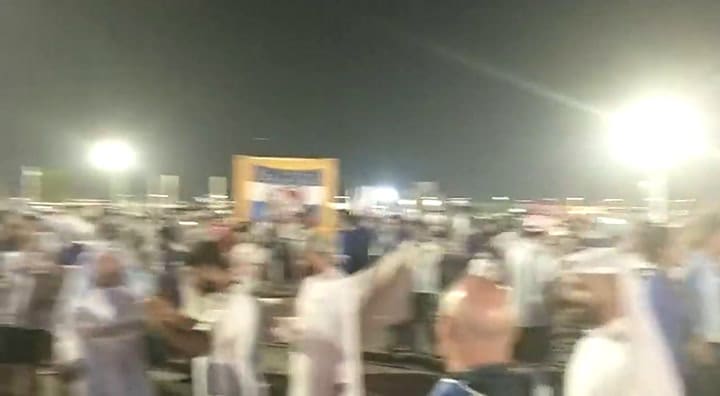 Los hinchas argentinos afuera del estadio