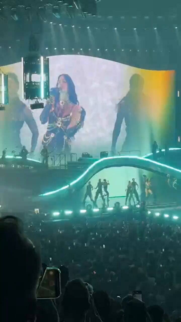 Don’t Start Now. @Dualipa En El @Movistararenaes #Lnworldtour2025