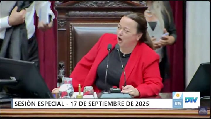 Cecilia Moreau corre y abre la sesión