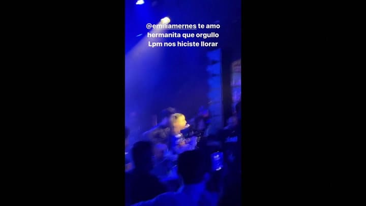 La salida romántica de China Suárez y Rusherking al recital de Emilia Mernes: 'Nos hiciste llorar'