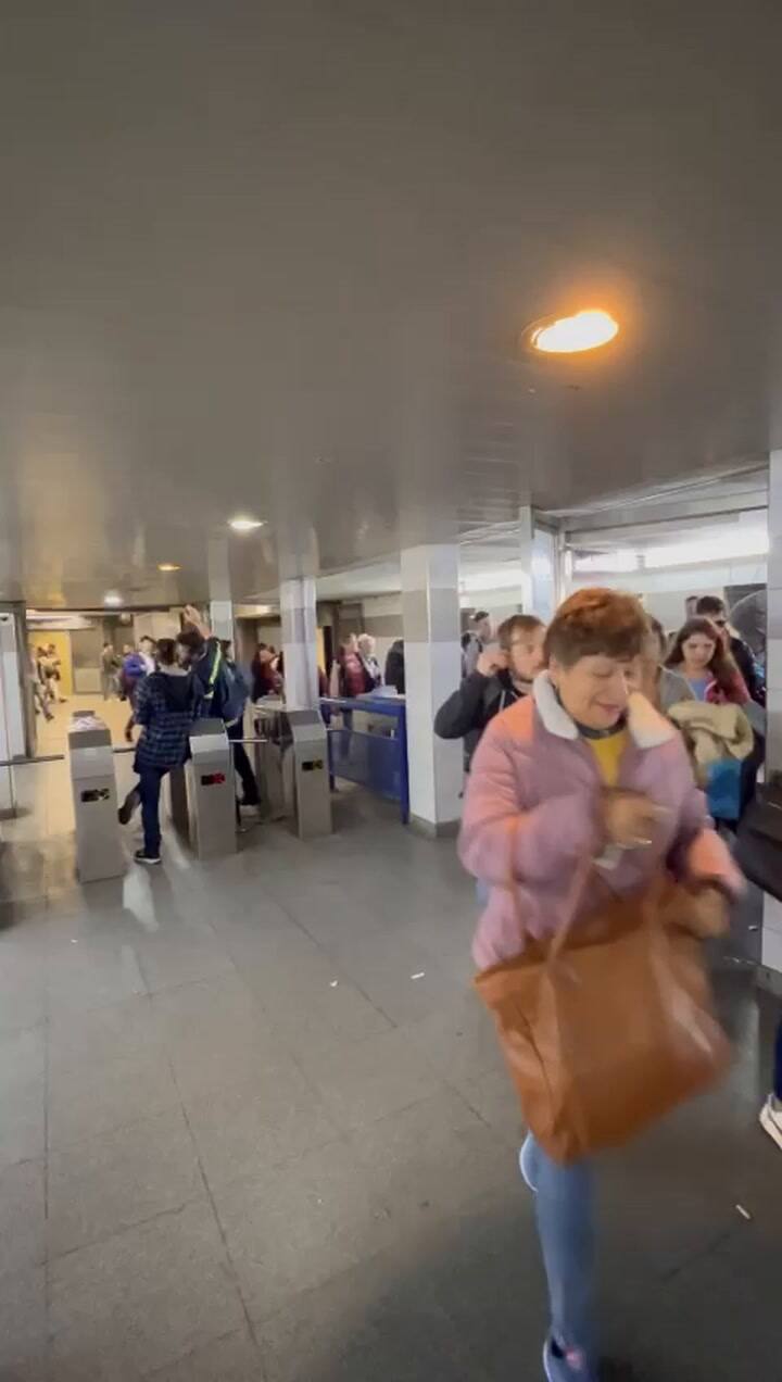 Apertura de molinetes de esta mañana por una medida gremial