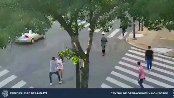 La Plata: una joven quedó inconsciente luego de recibir una brutal golpiza