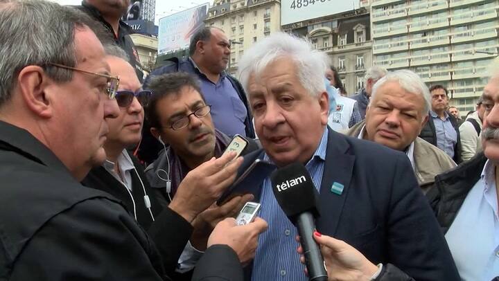 La CGT realizó una marcha en repudio al incremento de tarifas y la vuelta al FMI – Fuente: Télam