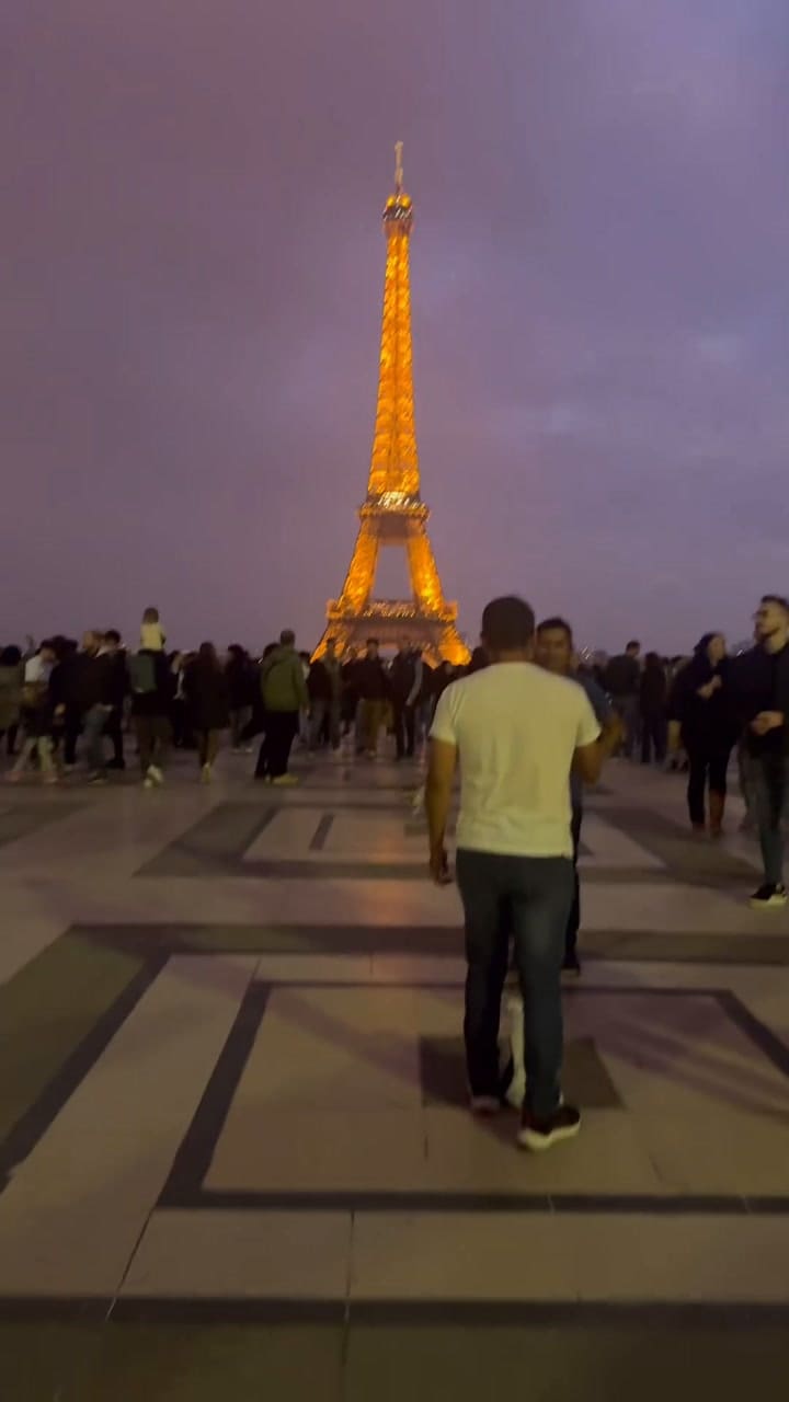 Mandinha Martínez y Dibu Martínez pasearon por París