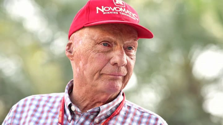 Niki Lauda fue sometido a un trasplante de pulmón - Fuente: AFP