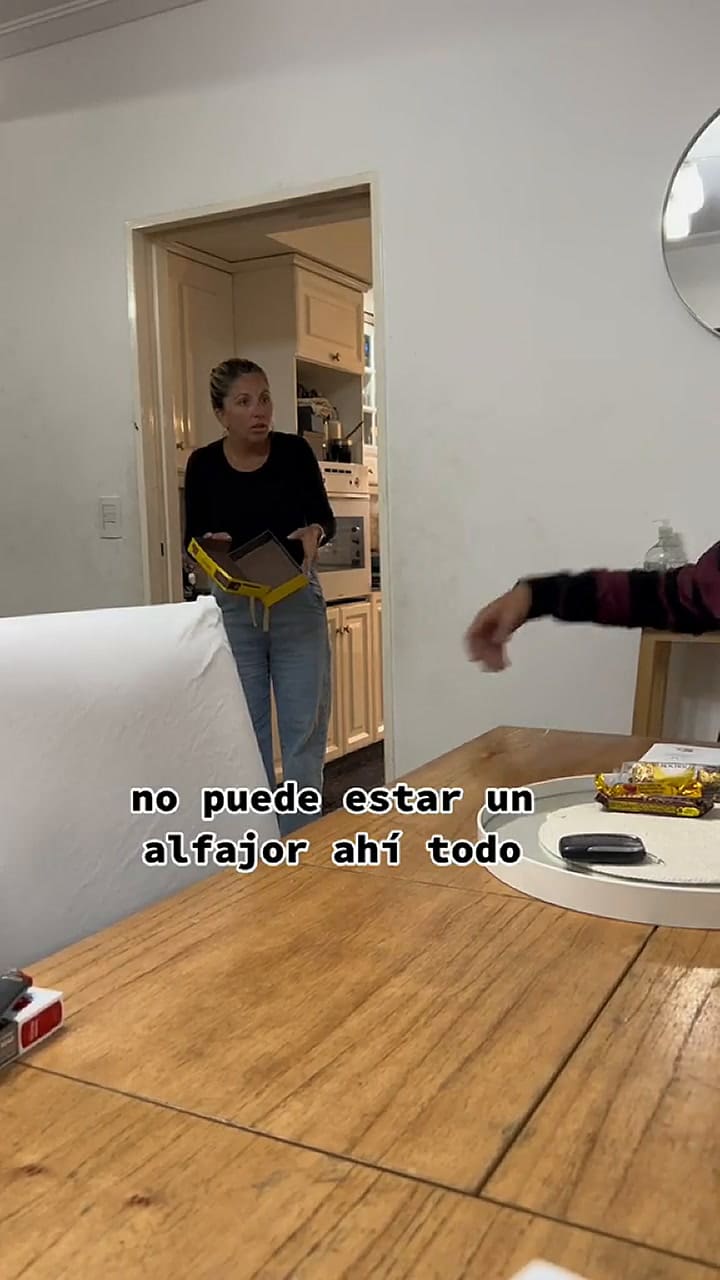 La pareja se pelea por los alfajores