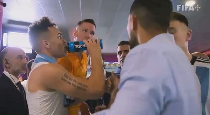 “¿Qué mirás, bobo?”: la FIFA divulgó imágenes inéditas del cruce entre Messi y Weghorst