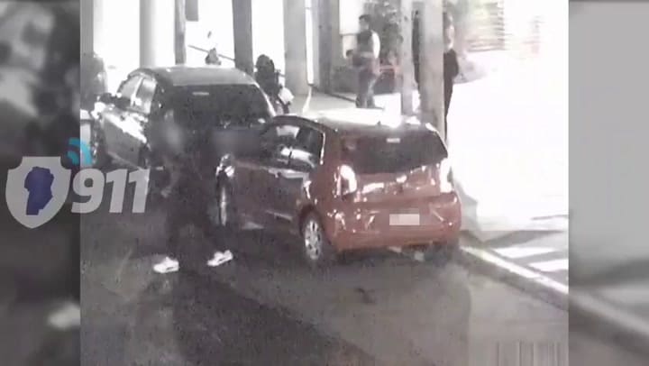Robaron un auto en Córdoba con una nena en su interior