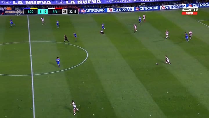 Aliendro, con sangre en su rostro durante el Boca vs. River