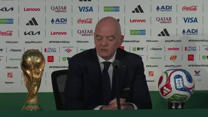 Infantino felicitó a Macaya Márquez por su increíble récord en los Mundiales