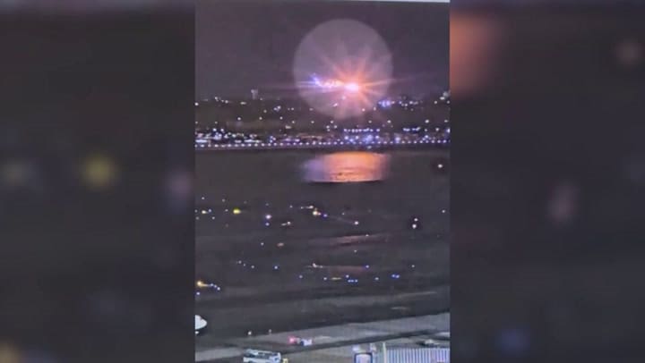 Nuevo video del choque entre un avión y un helicóptero en Washington