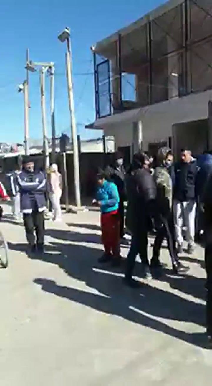 Muerto en una persecución y tiroteo con la Gendarmería en Ingeniero Budge