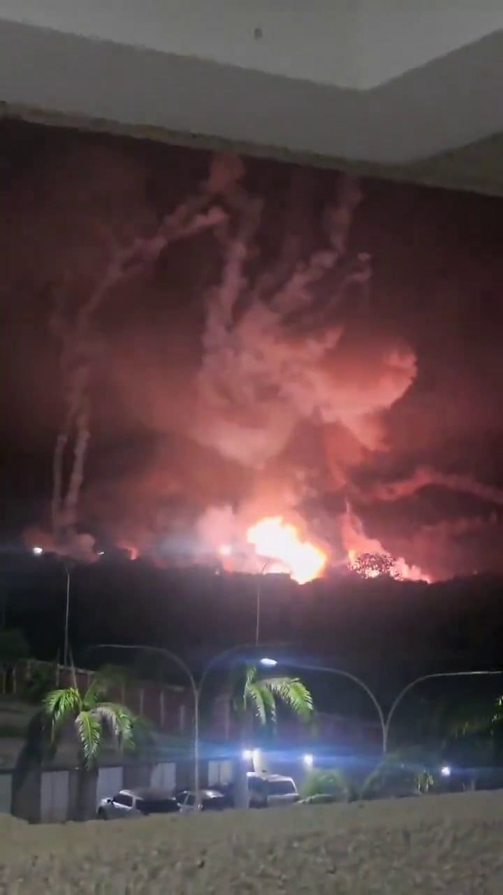 Las explosiones en las cercanías a un aeropuerto militar