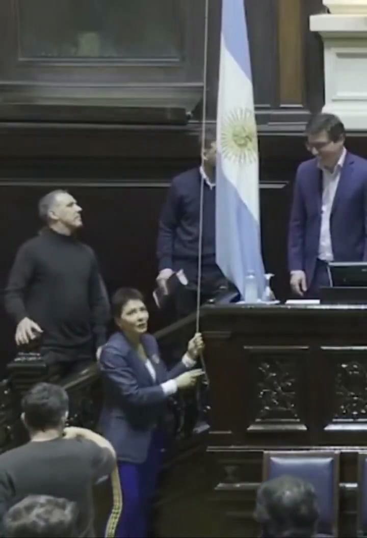 Mayra Mendoza en la Legislatura bonaerense