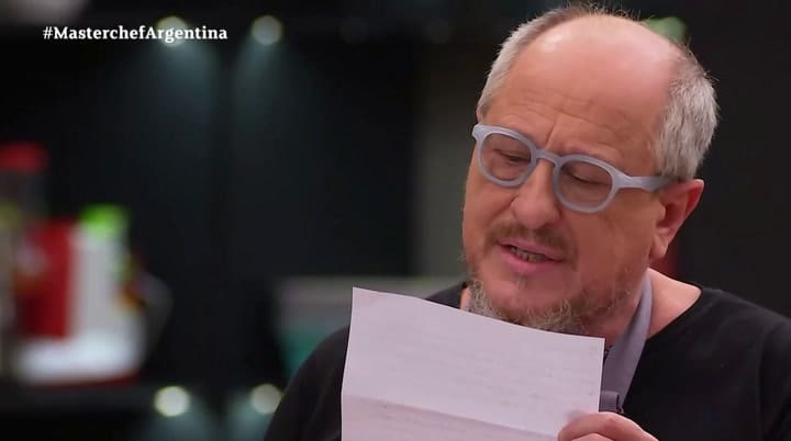 La emoción de Daniel Araoz al leer unas líneas que le escribió su hijo - Fuente: Telefe