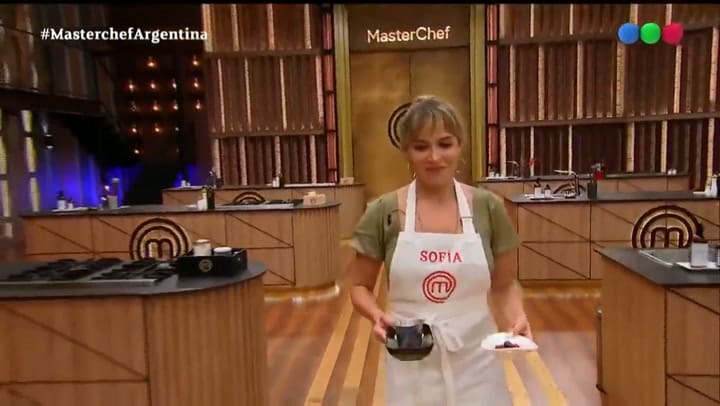 MasterChef Celebrity. Sofía Pachano hizo un flan de dulce de leche que la dejó fuera de competencia