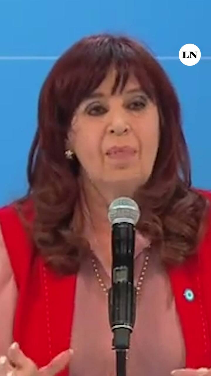CFK criticó duramente a Milei: "Esta en un cumpleaños"