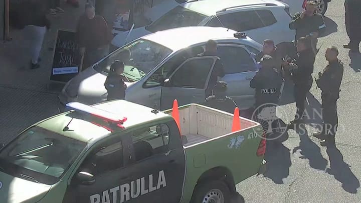 Un hombre quedó inconsciente en su auto y fue rescatado por la Patrulla Municipal