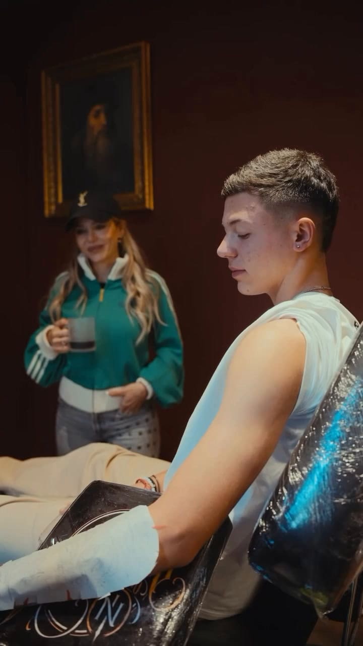 Bastian Demichelis, el hijo mayor de Evangelina, se tatuó los ojos de ella en su brazo como muestra de amor a su madre